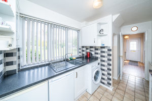 kitchen- click for photo gallery